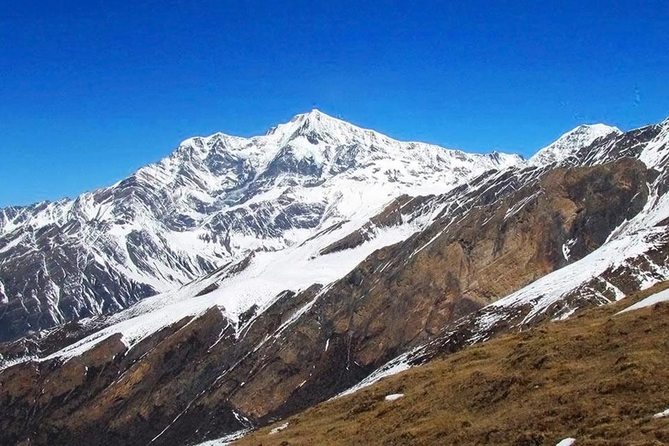 Chulu East Peak Climbing