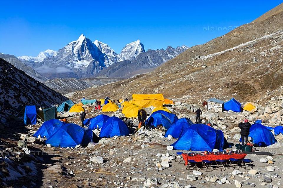 island peak everest base camp trek