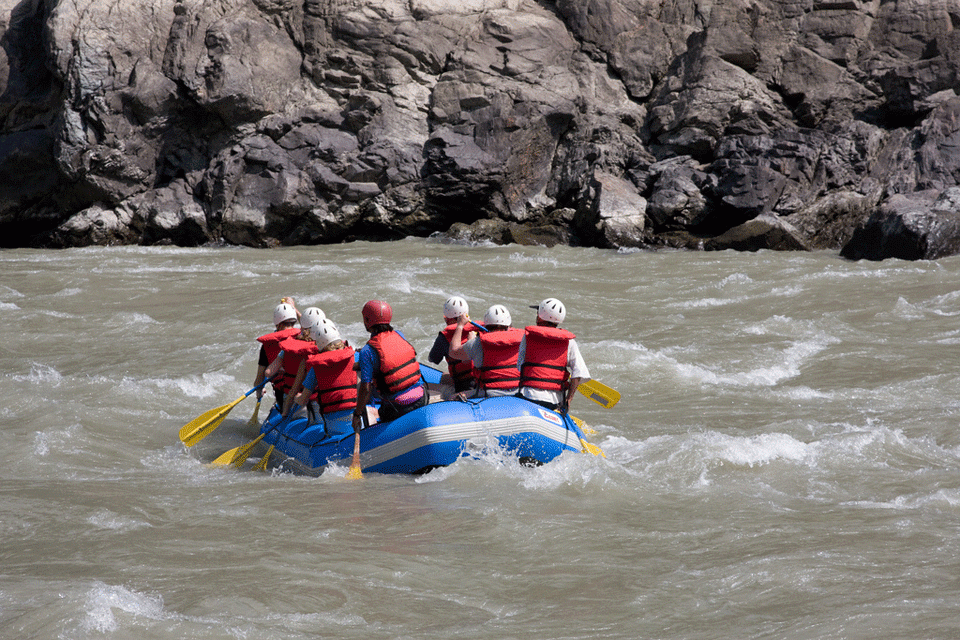 4 hours white river rafting